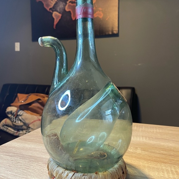 Italian hand blown wine decanter - Picture 9 of 11
